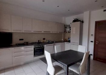 Cucina - Trilocale via Acqui, Alba - foto 13