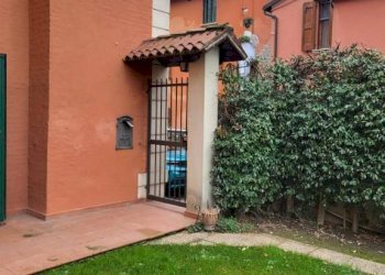 Giardino - Quadrilocale via Emilia Ponente, 322, Bologna (zona Borgo Panigale) - foto 19