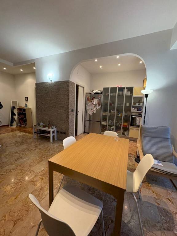 Sala da pranzo - Quadrilocale via Spina, 11, Bologna (zona Mazzini) - foto 1