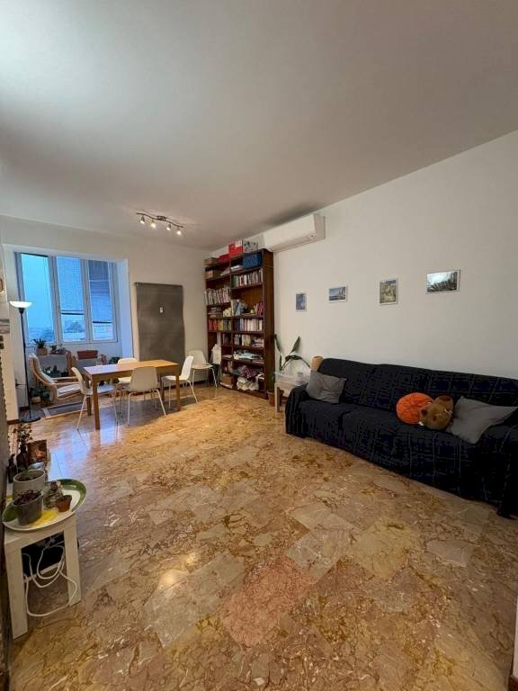 Sala da pranzo - Quadrilocale via Spina, 11, Bologna (zona Mazzini) - foto 2