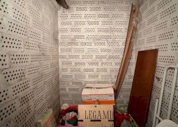 Cantina - Quadrilocale via Spina, 11, Bologna (zona Mazzini) - foto 37