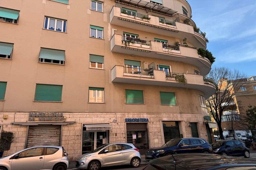 Facciata - Shop via Ottavilla, Roma - photo 3