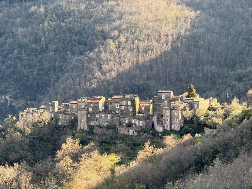 Vista - Three-room apartment via 24 Maggio, 27, Castelbianco - photo 1
