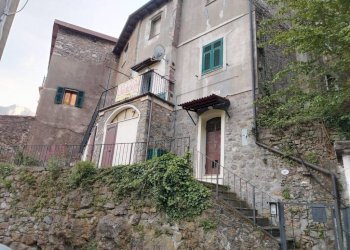 Facciata - Three-room apartment via 24 Maggio, 27, Castelbianco - photo 25