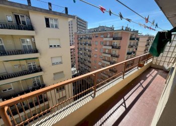 Balcone - Bilocale via Giovanni Opisso, Genova (zona Pegli) - foto 1