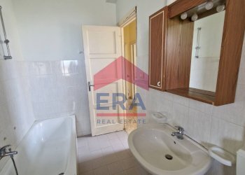 Bagno - Quadrilocale Viale Regione Siciliana
 
107, Trapani - foto 31