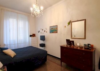 Camera da letto - Quadrilocale via Armenia, Genova (zona Foce) - foto 23