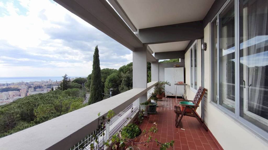 Terrazzo - Three-room apartment via Lamberto Loria, Genova (neighborhood Marassi) - photo 2
