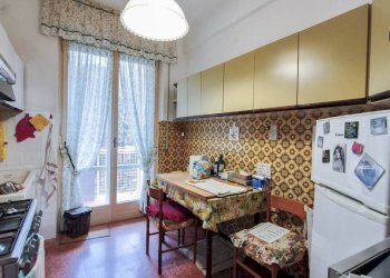 Cucina - Trilocale via Lamberto Loria, Genova (zona Marassi) - foto 14
