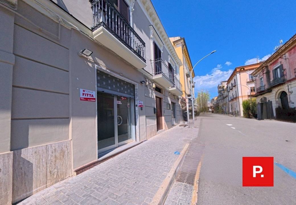 Foto 3 - Locale Commerciale Via Santorio
 
5, Caserta - foto 3