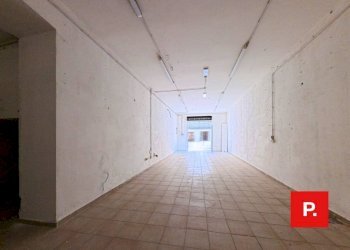 Foto 7 - Locale Commerciale Via Santorio
 
5, Caserta - foto 7