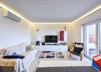 Salone - Four-room apartment via Gaetano Amati, 90/9, Venaria Reale - photo 6