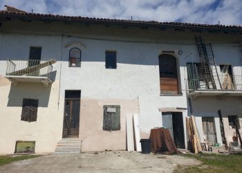 Facciata - Villa via Vignali, 13, Brozolo - foto 1