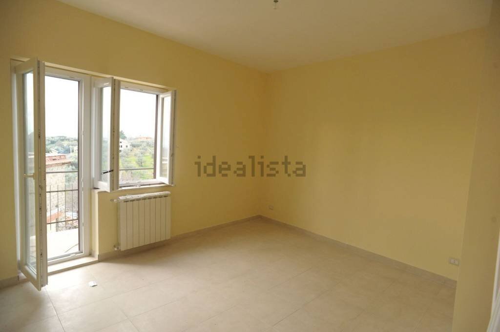 Salone - Two-room apartment via della Chiesa Vecchia, Fara in Sabina - photo 2