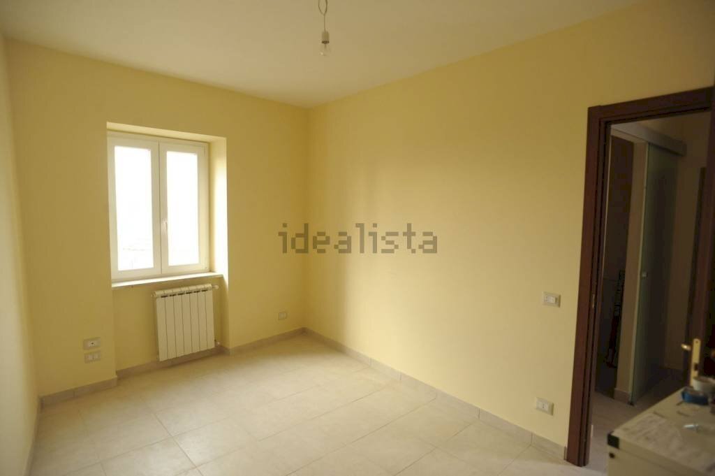 Camera da letto - Two-room apartment via della Chiesa Vecchia, Fara in Sabina - photo 3