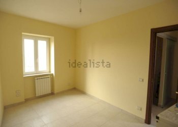 Camera da letto - Two-room apartment via della Chiesa Vecchia, Fara in Sabina - photo 3