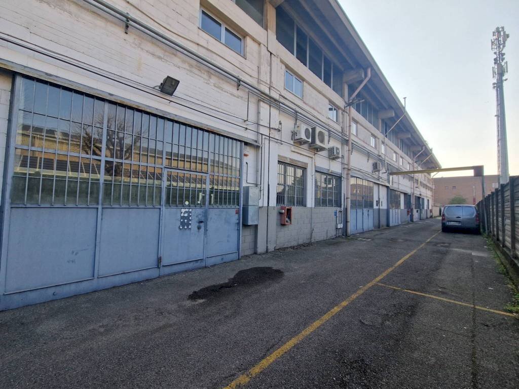 Magazzino - Capannone corso Europa, 83, Rho - foto 2