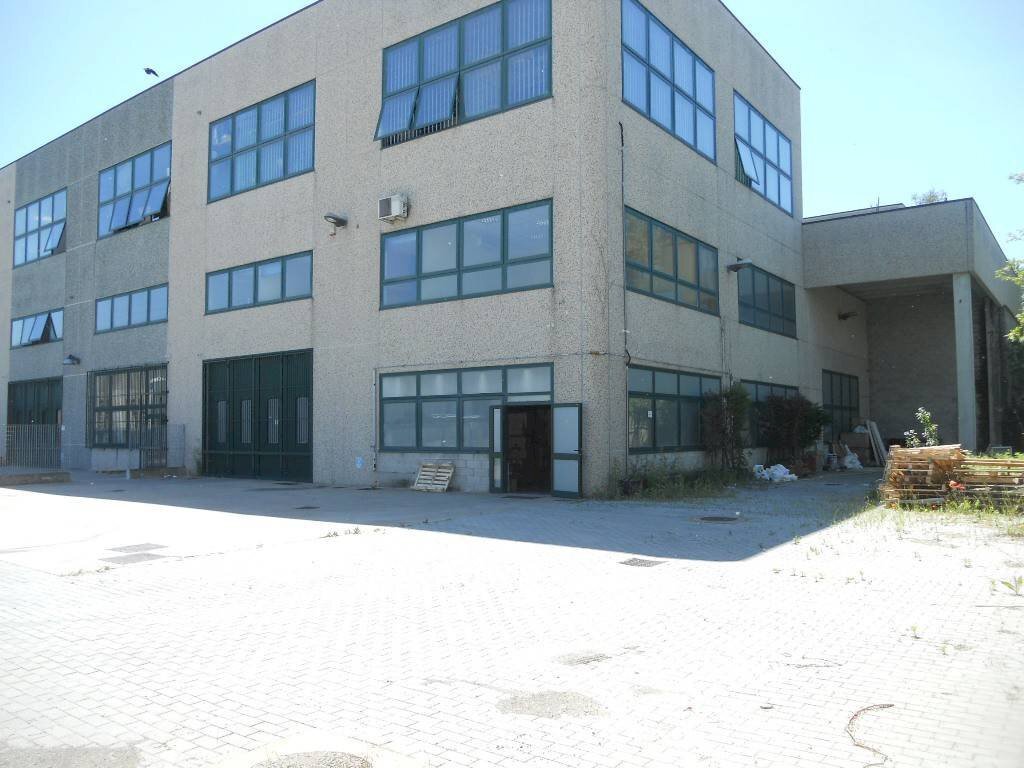 Facciata - Shed via Raffaele Merendi, Cornaredo - photo 1