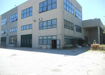 Facciata - Shed via Raffaele Merendi, Cornaredo - photo 1