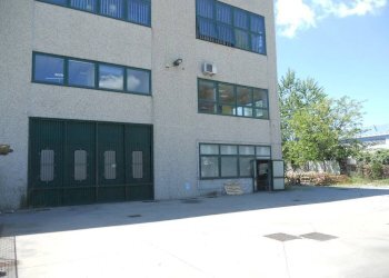 Facciata - Shed via Raffaele Merendi, Cornaredo - photo 2