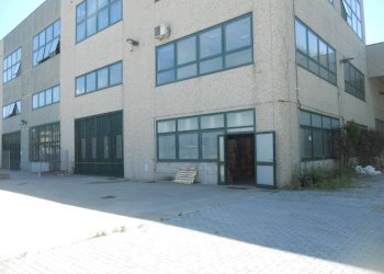 Facciata - Shed via Raffaele Merendi, Cornaredo - photo 28