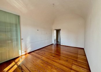 Camera da letto - Apartment piazza 1 Maggio, 10, Biella - photo 31