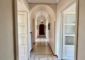 Corridoio - Apartment piazza 1 Maggio, 10, Biella - photo 49