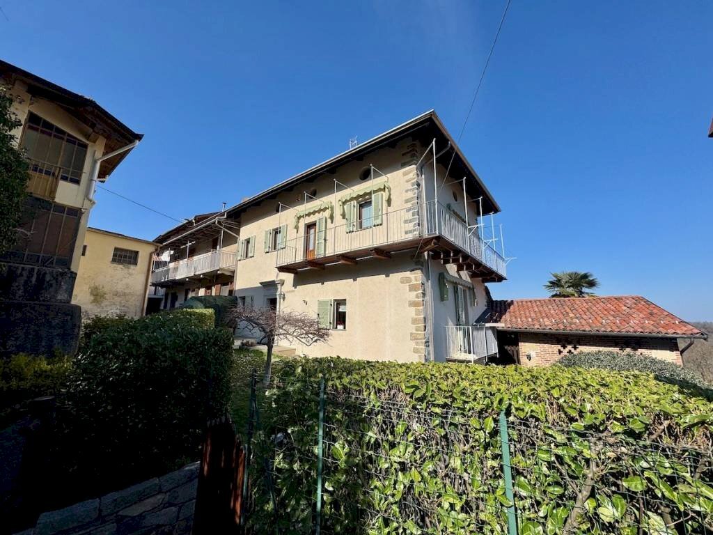 Facciata - Villa a Schiera via 25 Aprile, 91, Zumaglia - foto 3