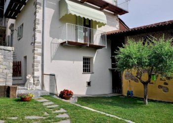 Facciata - Villa a Schiera via 25 Aprile, 91, Zumaglia - foto 3