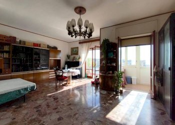 Soggiorno - Quadrilocale via Zumbini, 18, Portici - foto 7