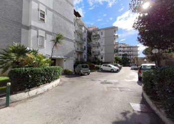 Interno non residenziale - Quadrilocale via Zumbini, 18, Portici - foto 28