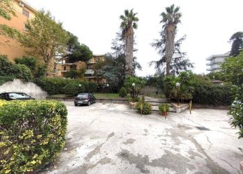 Posto macchina - Quadrilocale via Zumbini, 33, Portici - foto 19