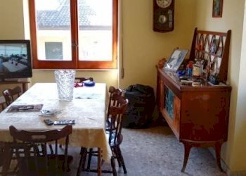 Salone - Villa via San Domenico, Roccamonfina - foto 10