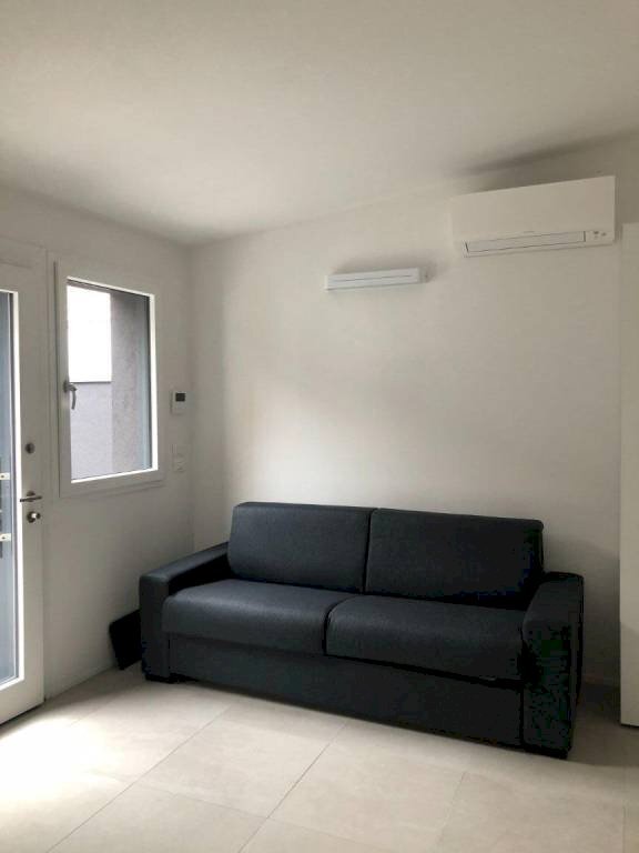 Soggiorno - Bilocale via Bartolomeo Passarotti, 3/4, Bologna (zona Bolognina) - foto 2
