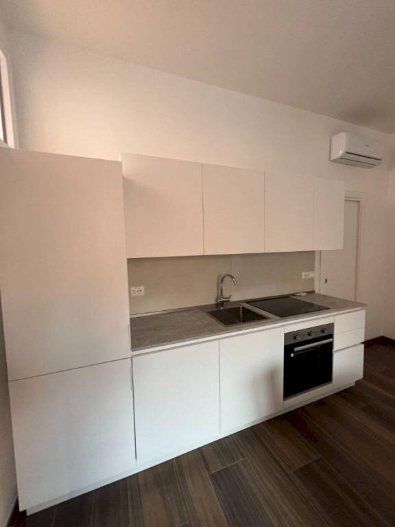 Angolo cottura - Bilocale via Emilia Ponente, 350/2, Bologna (zona Borgo Panigale) - foto 3