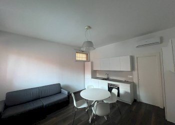 Soggiorno - Bilocale via Emilia Ponente, 350/2, Bologna (zona Borgo Panigale) - foto 7