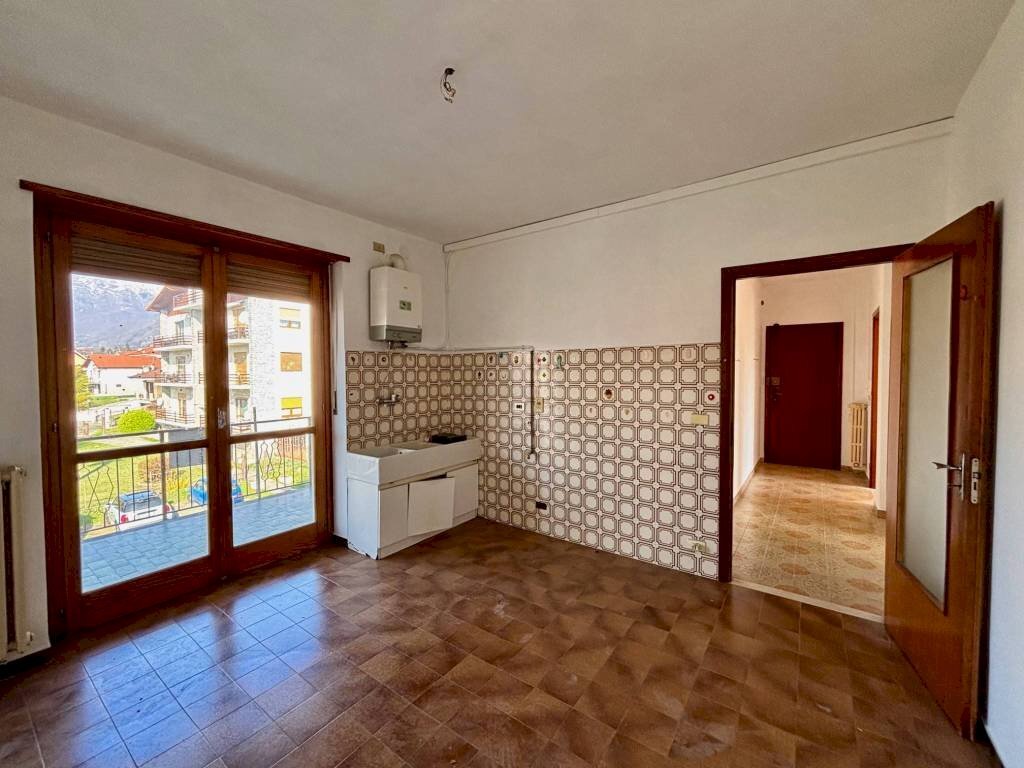 Cucina - Four-room apartment via S. Toja, 20, Luserna San Giovanni - photo 1