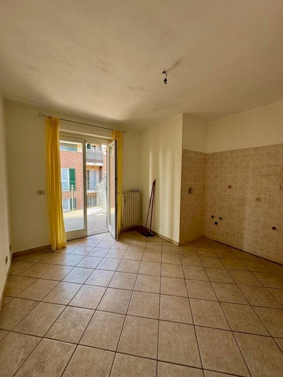 Cucina - Two-room apartment via Giovanni Amendola, 16, Chieri - photo 2