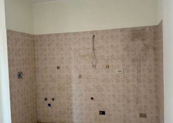 Cucina - Two-room apartment via Giovanni Amendola, 16, Chieri - photo 4