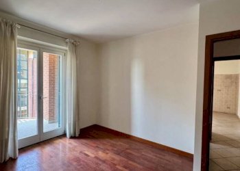 Camera da letto - Two-room apartment via Giovanni Amendola, 16, Chieri - photo 7