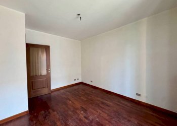 Camera da letto - Two-room apartment via Giovanni Amendola, 16, Chieri - photo 8