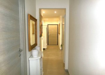Corridoio - Three-room apartment via Ardeatina, 472, Anzio - photo 19