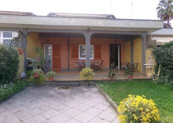 Facciata - Terraced Villa via Tirino, Ardea - photo 4
