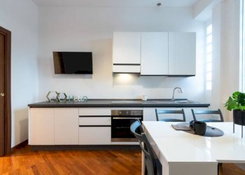 Cucina - Bilocale via Salvatore Pianell, 32, Milano - foto 3