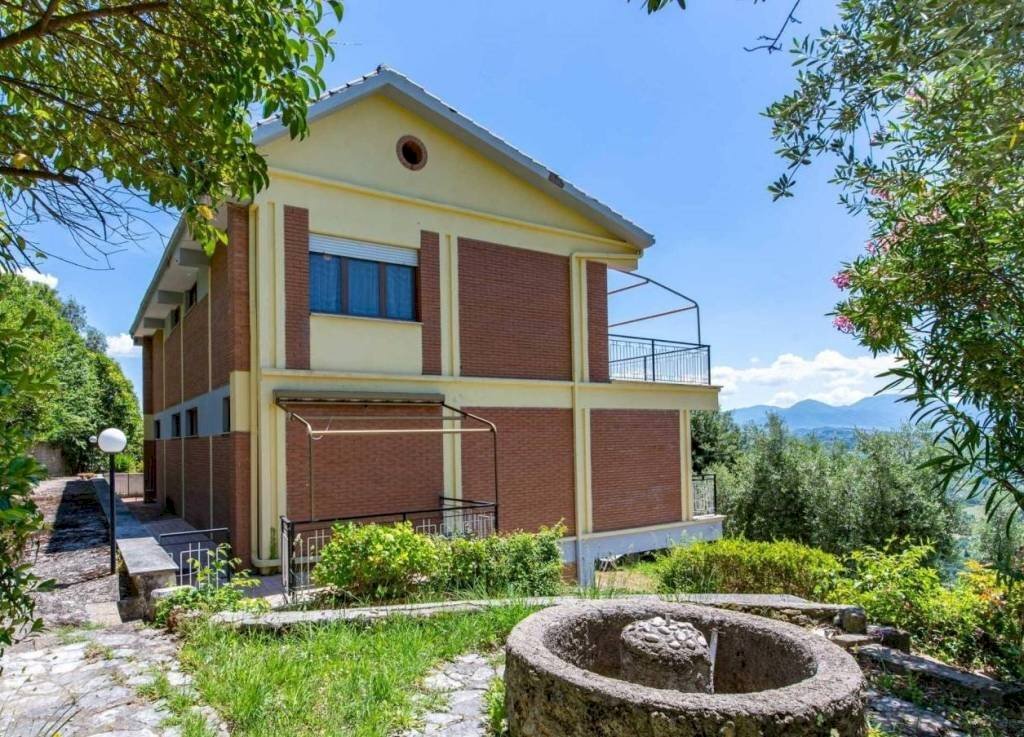 Facciata - Villa via Appio Claudio, Mompeo - foto 3