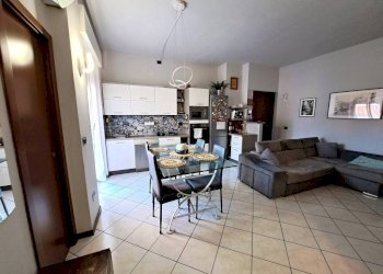 Soggiorno - Three-room apartment via Lainate, 48, Rho - photo 3