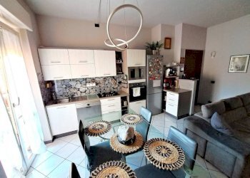 Soggiorno - Three-room apartment via Lainate, 48, Rho - photo 10