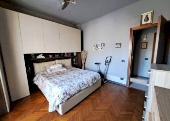 Camera da letto - Three-room apartment via Lainate, 48, Rho - photo 12