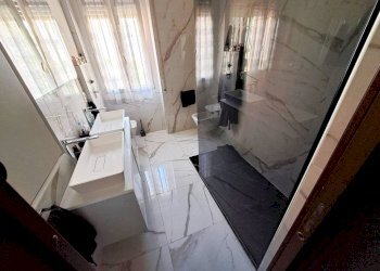 Bagno - Three-room apartment via Lainate, 48, Rho - photo 21