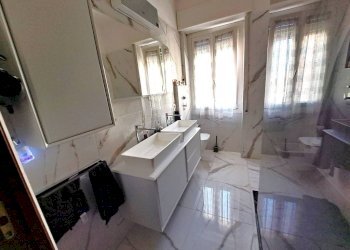 Bagno - Three-room apartment via Lainate, 48, Rho - photo 23